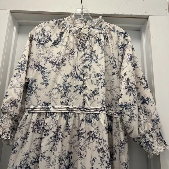 Dainty Jewells White and Blue Floral Dress - Picture 4 of 12